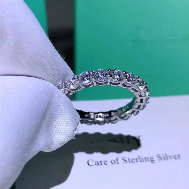 round diamond ring