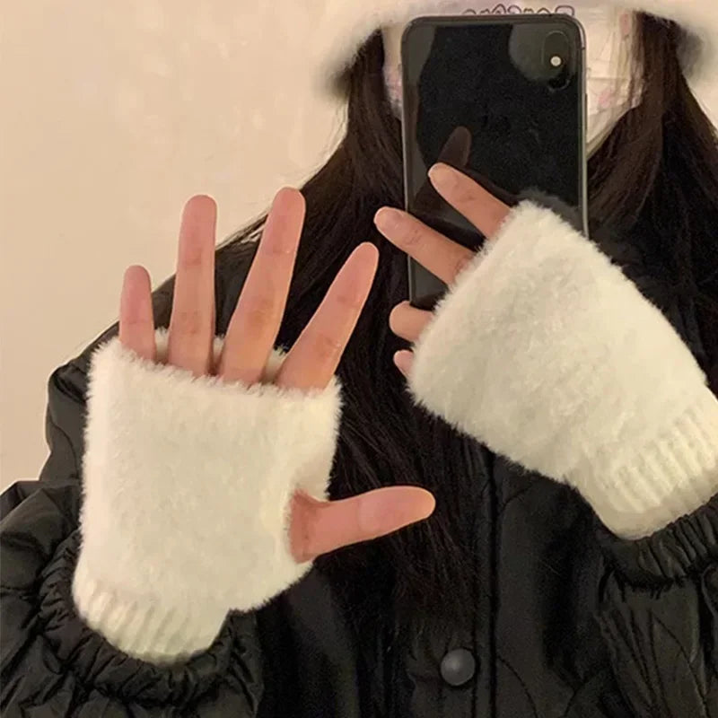 fingerless gloves